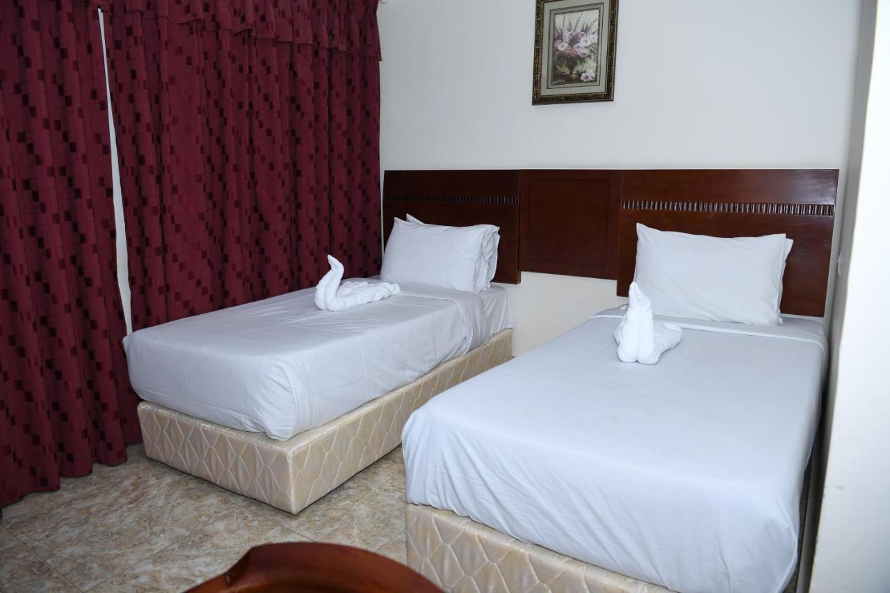 Continental Suite Farwaniya 쿠웨이트 외부 사진
