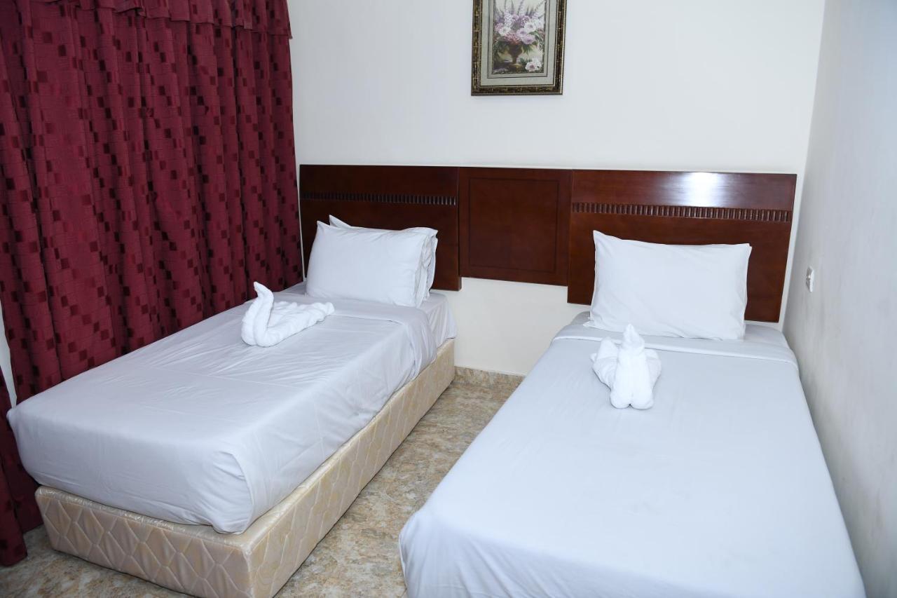 Continental Suite Farwaniya 쿠웨이트 외부 사진