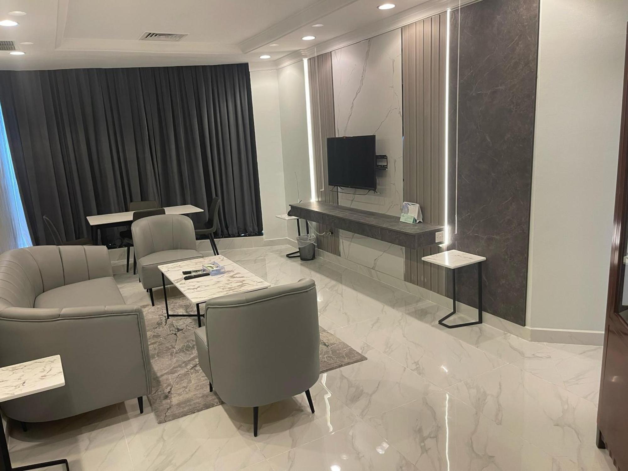 Continental Suite Farwaniya 쿠웨이트 외부 사진