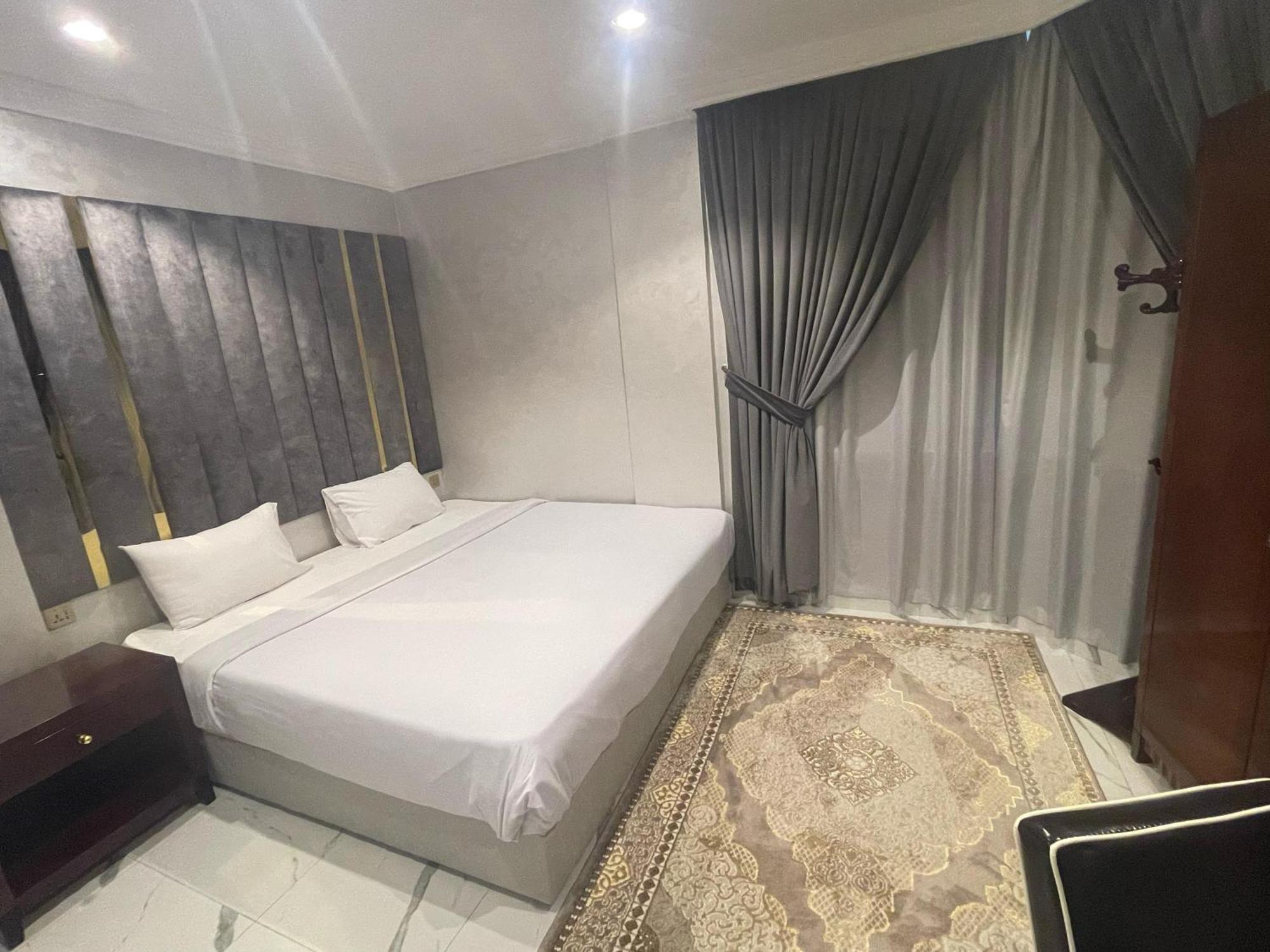 Continental Suite Farwaniya 쿠웨이트 외부 사진
