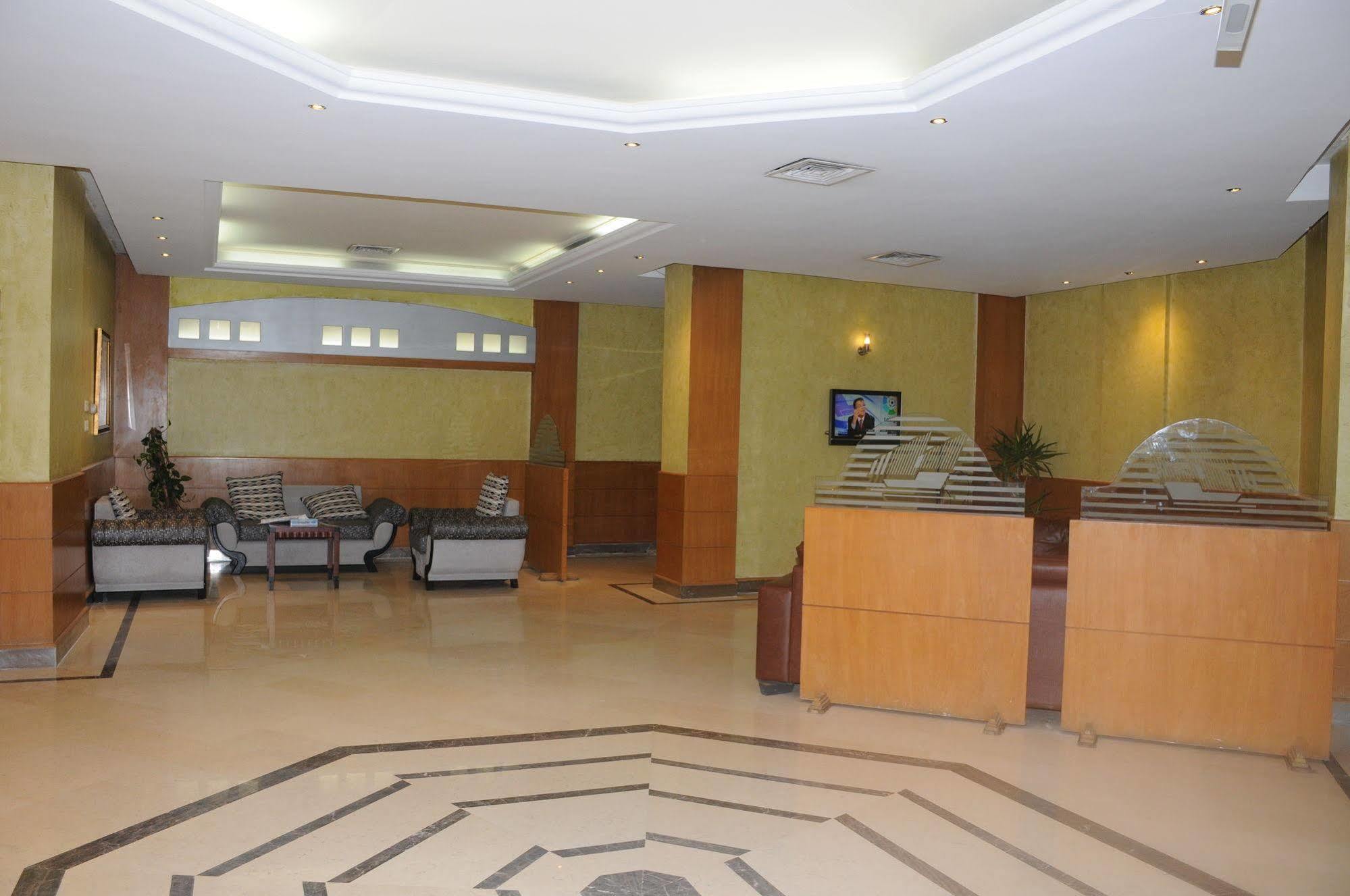 Continental Suite Farwaniya 쿠웨이트 외부 사진